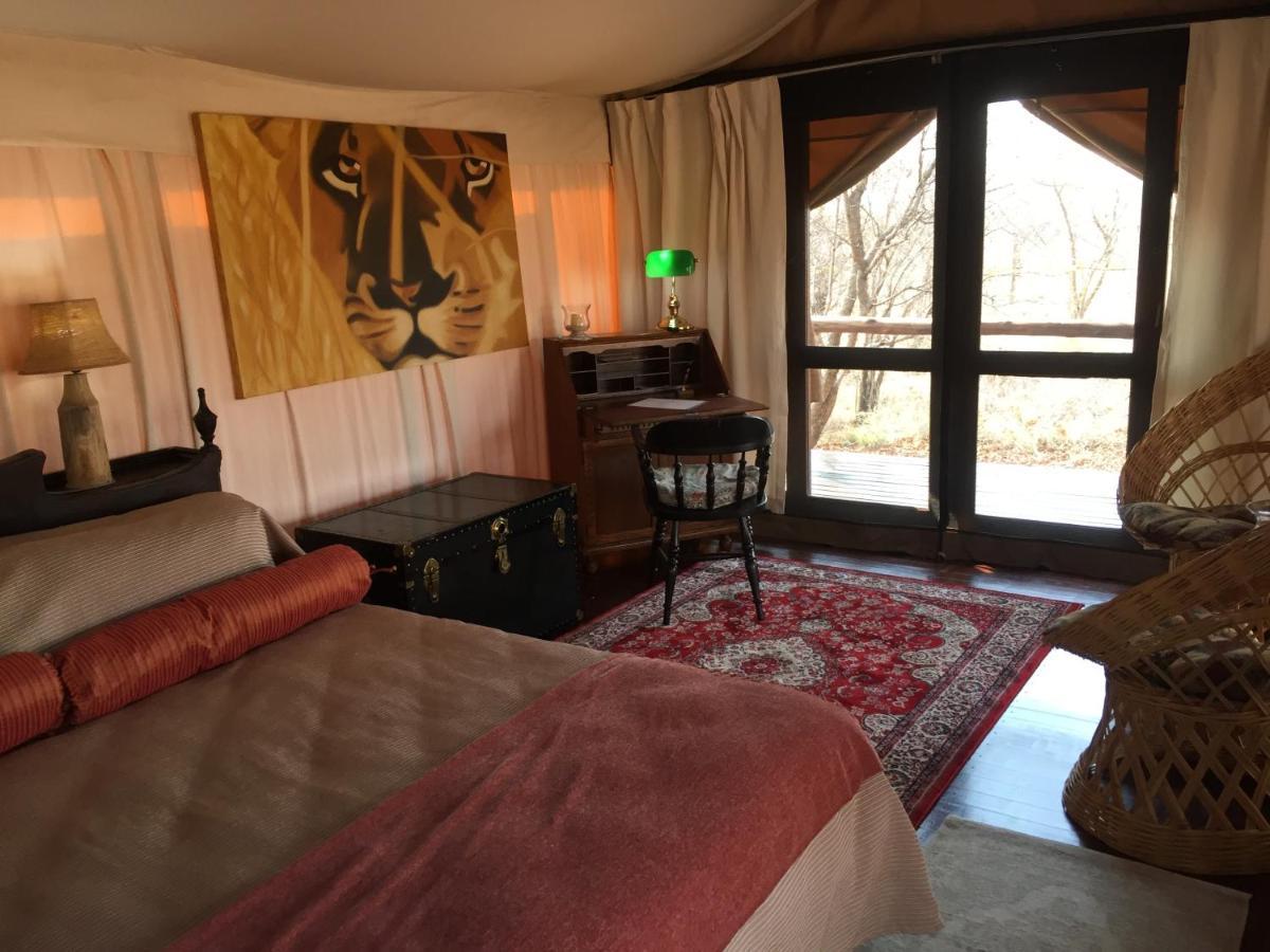 Out In Africa Wildlife Lodge Hammanskraal Bagian luar foto