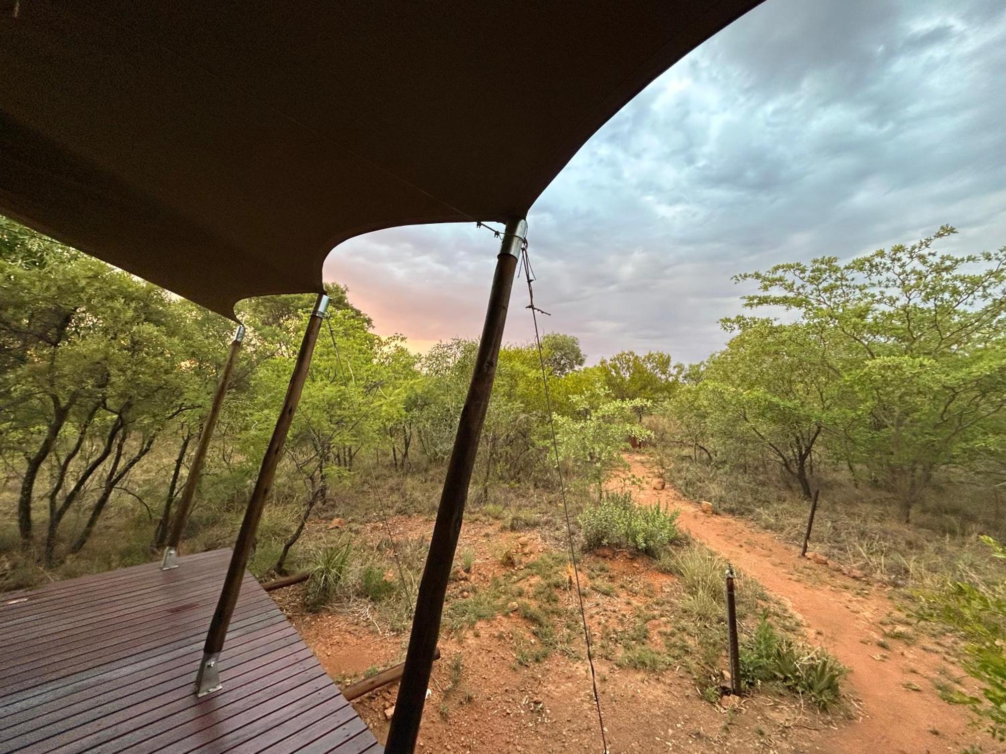 Out In Africa Wildlife Lodge Hammanskraal Bagian luar foto
