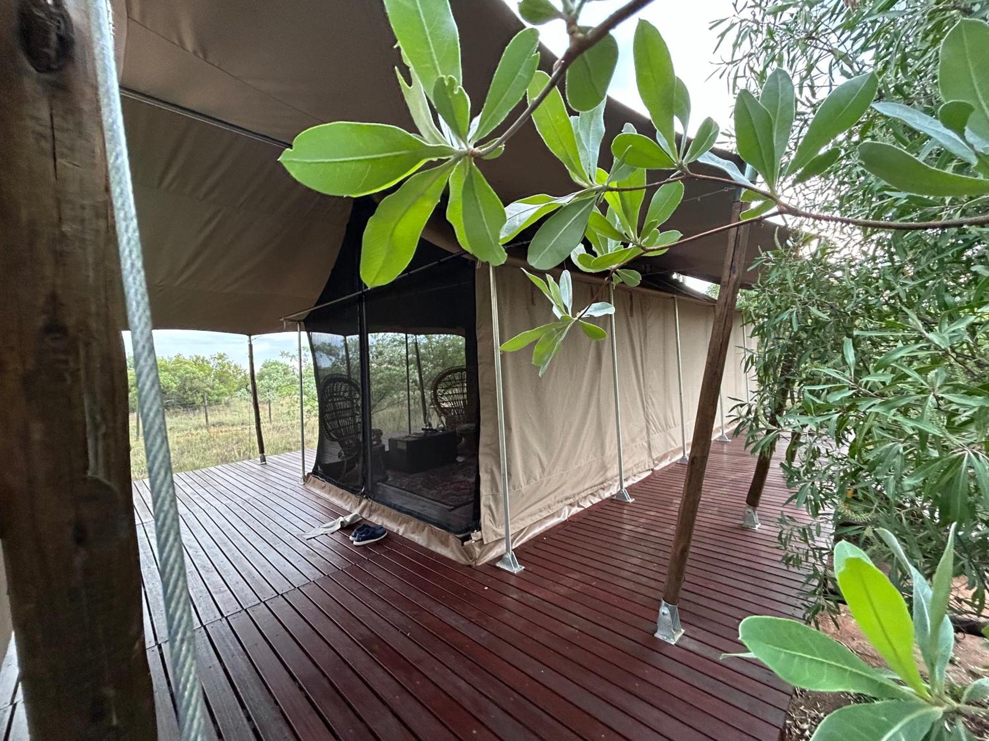 Out In Africa Wildlife Lodge Hammanskraal Bagian luar foto