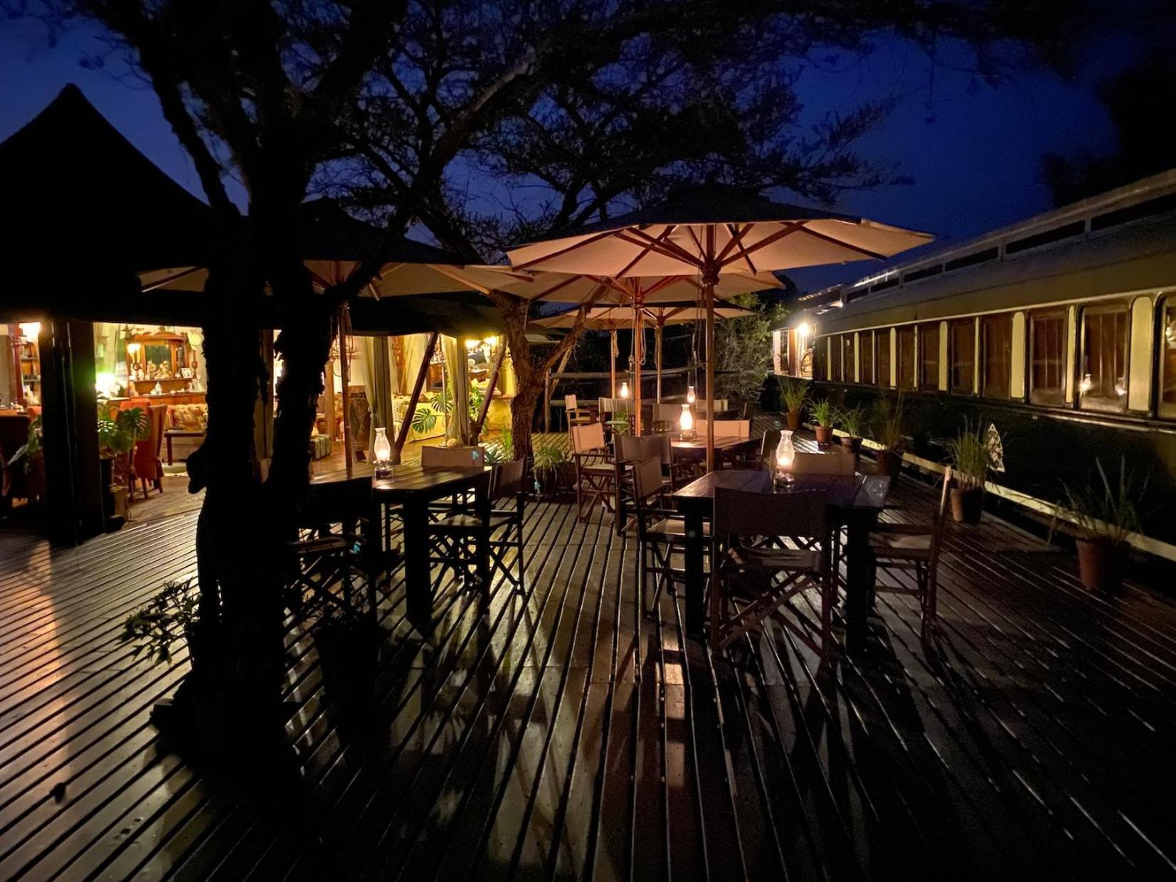 Out In Africa Wildlife Lodge Hammanskraal Bagian luar foto